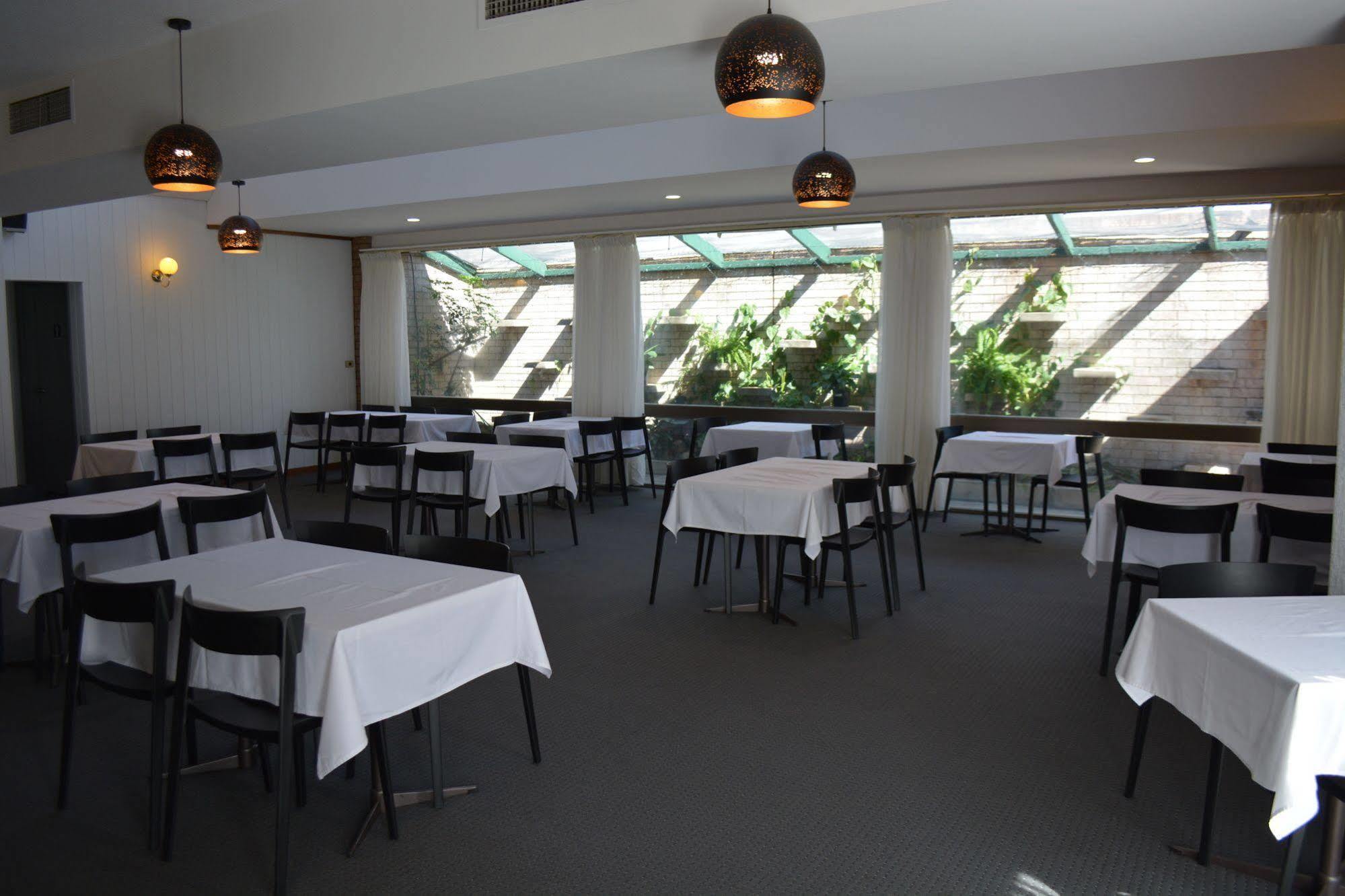 Spa Village Travel Inn Moree Exteriér fotografie